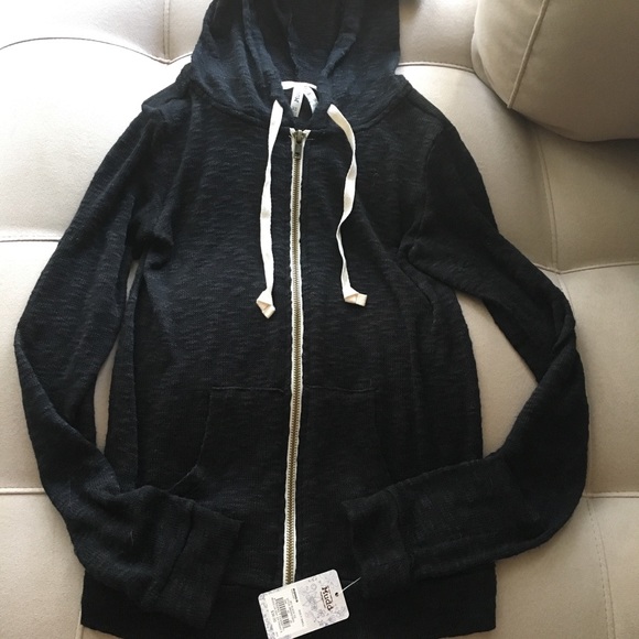 Mudd Sweaters - Mudd sweater w hood NWT